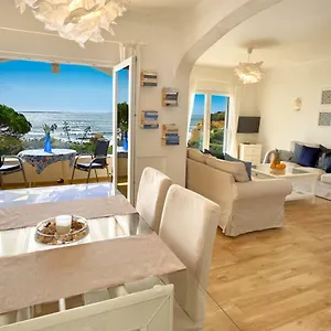 https://em-beach-house-aldeamento-do-levante-ii.hotelaalgarve.com